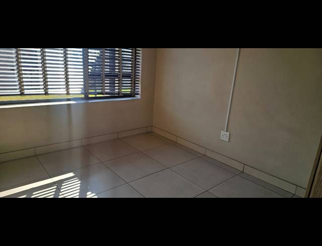 3 BEDROOM TOWNHOUSE FOR SALE IN WATERKLOOF AH